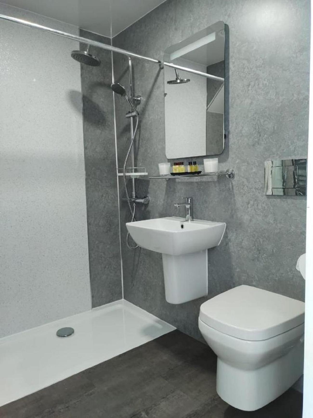 The Thoresby Guest house 3*